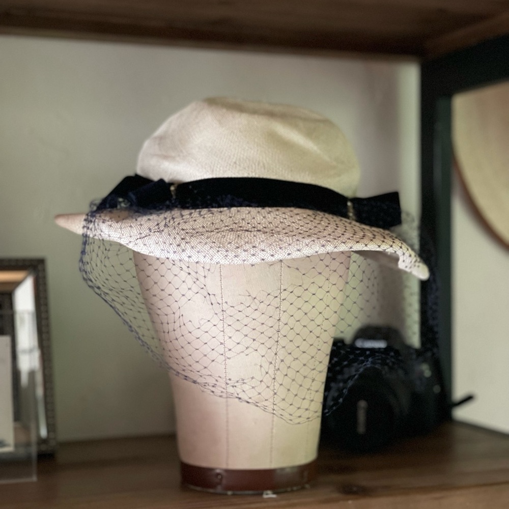 Vintage | Woven Hat with Navy Netting & Velvet Trim